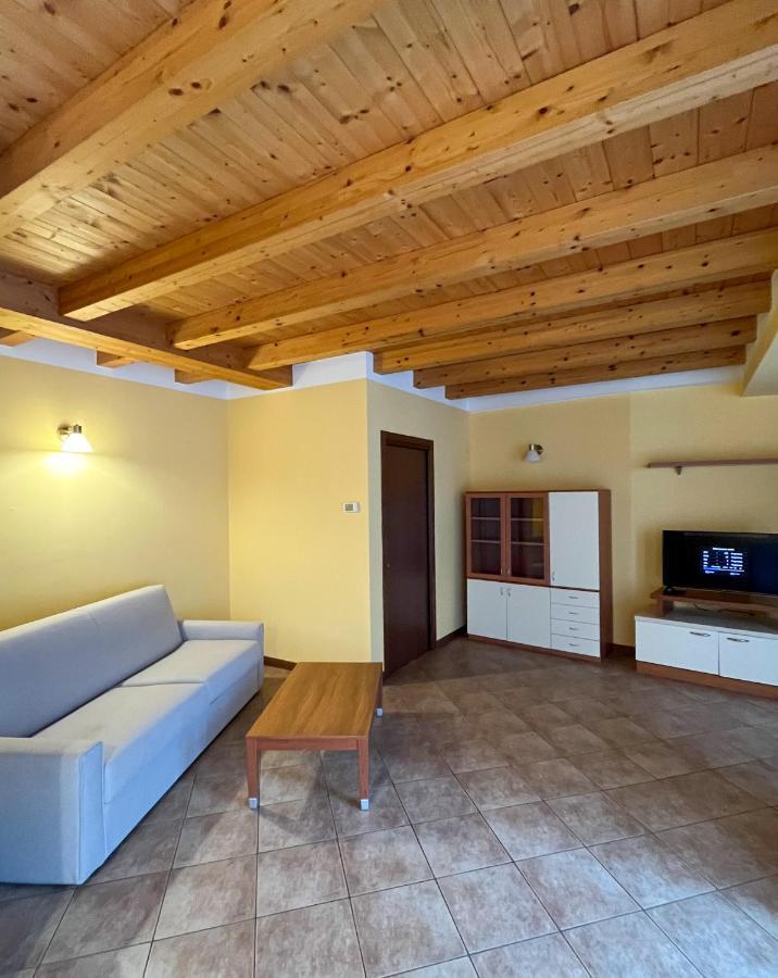 Casa Vacanze Al Lago P2 Monasterolo del Castello Esterno foto